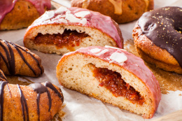 Bezglutenowe pączki pieczone bez nabiału, z różnymi rodzajami nadzienia
